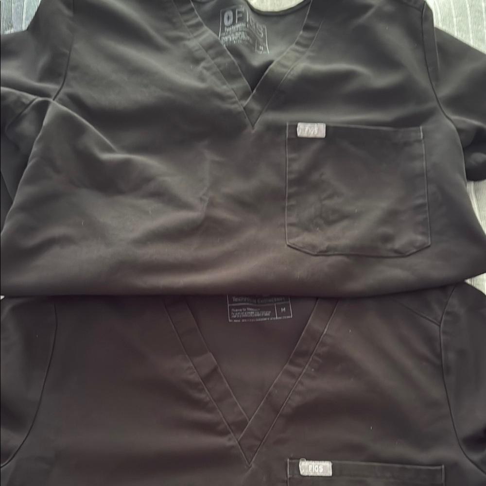 Figs Charcoal Scrubs sets (2 Medium tops.  M tall joggers, M regular scrub pant)